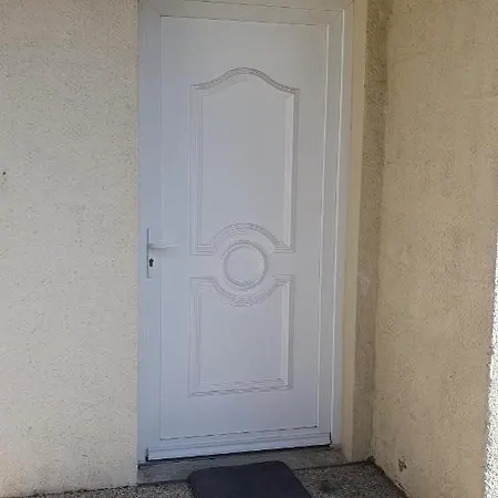 Apartment V18 Ideal Pro, Universite, E Valley, Axes Auto